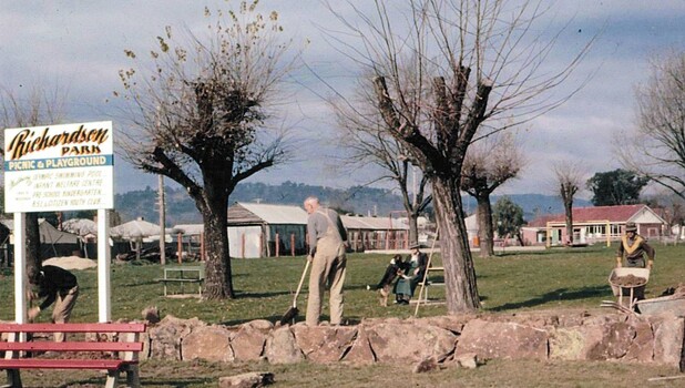 Eric Sumsion at work at Richardson Park, Wodonga