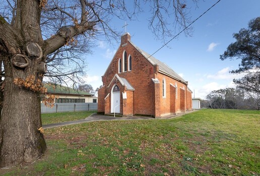  First Methodist Church, Wodonga Side View