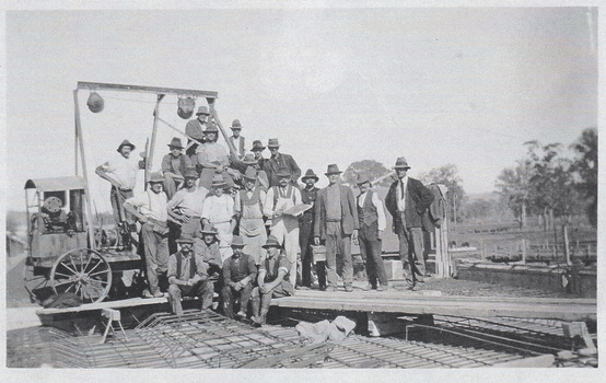 Workers on the construction of bridge over Wodonga Creek