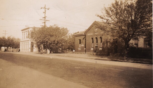 Commercial Banking Company of Sydney and Wodonga Post Office c1943