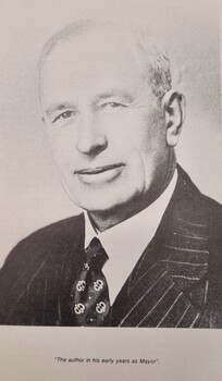 Cleaver Bunton portrait  from book