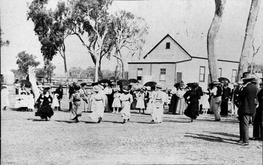 Picnic Day at Bonegilla Hall