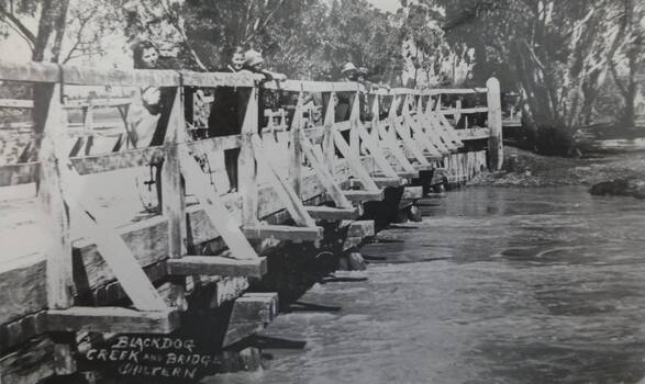 Black Dog Creek and Bridge, Chiltern