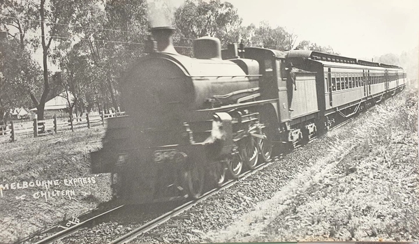 Melbourne Express passing through Chiltern