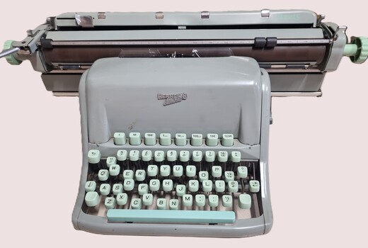 Hermes Standard 8 with wide carriage