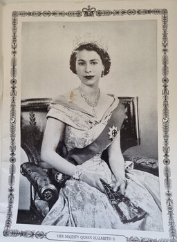Photo - Official portrait of Queen Elizabeth II