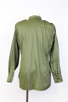 General issue Vietnam war era. 
Part of a matching set.
New issue from store.