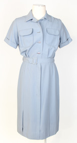 Mid-length shift dress in light grey-blue