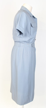 Mid-length shift dress in light grey-blue