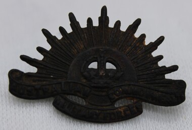 Article - Collar  Badge Army (Rising Sun Badge