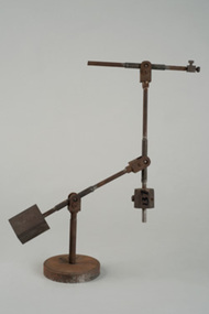 Vacuum Tube Stand