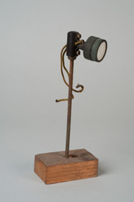 Illuminating Lamp