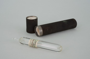 D2O X 1Ampoule In Metal Case With Lid