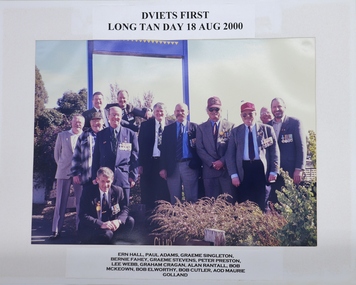 Group photograph of 12 members, 18.8.2000