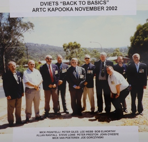 Group of Diamond Valley members and others on 'trip back to Kapooka', 2002.