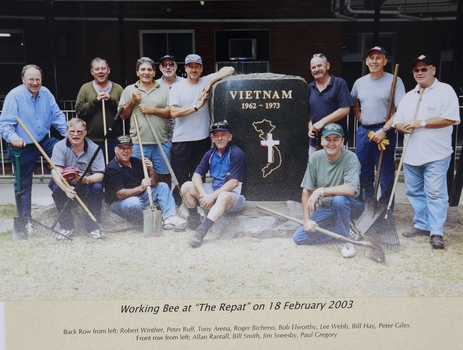 Rectangular colour photograph of sub branch members and others at a Working Bee, Repatriation Hospital, Heidelberg, 2003.