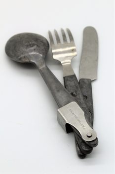 Field cutlery set for soldiers use in the field.