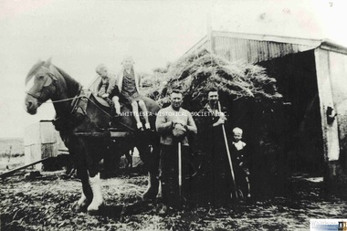Photograph, Hay carting at George Junor's Farm, c.1930