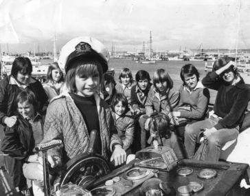 Photograph - Junior legatee outing, The Herald & Weekly Times Ltd, Operation Float 1975, 1975