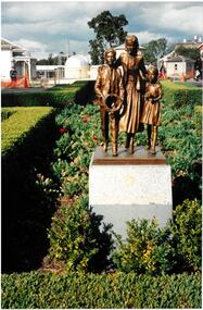 Photograph, Widow and Children statue, October 1989
