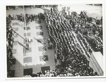 Photograph - Photo, Anzac commemoration for students, 194?