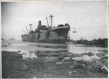 Photograph - Photo, Unloading supplies at Gallipoli