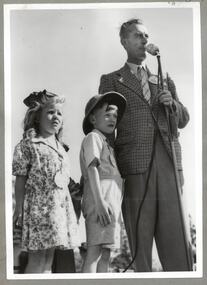 Photograph - Junior legatee outing, Government House Christmas Party 1945, 1945
