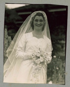 Photograph, Holmbush residents, 194X