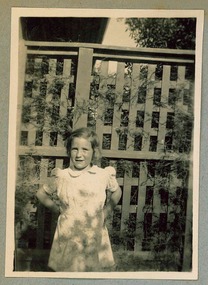 Photograph, Holmbush residents, 194X