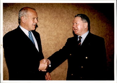 Photograph - Past presidents, Legatees Ford and McKenzie, 2004