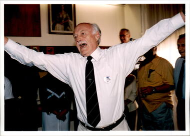 Photograph, Ron Barassi at Legacy House, 2003
