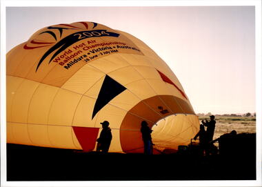 Photograph - Junior legatee outing, Ballooning in Benalla, 2003