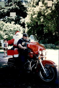 Photograph - Junior legatee outing, Christmas Party, 199