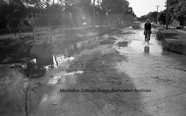 Photograph, 1984 - Flooding of Pine Crescent, Aspendale, 1984