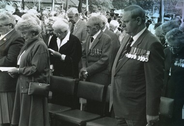 Photo, Anzac Day Service Camberwell RSL 2001, President John Frewen standing on right