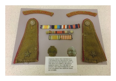 WW2 and WW1 insignia from Czechoslovak Lieutenant uniform KIA at The Siege of Tobruk, Siege of Tobruk KIA