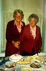 Photograph, Edna Barrie and friend, Unknown
