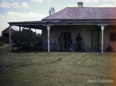 Photograph, Working bee at the Willows, 1974