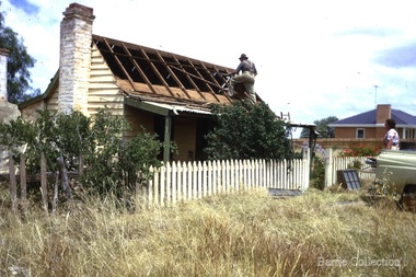 Photograph, Ned Toohey's house, McKenzie Street, 1970