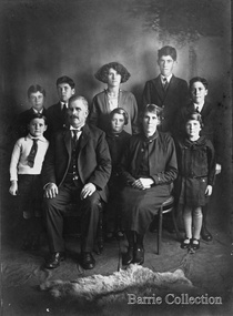Photograph, Charles Ernest and Jessie Barrie with family, Unknown
