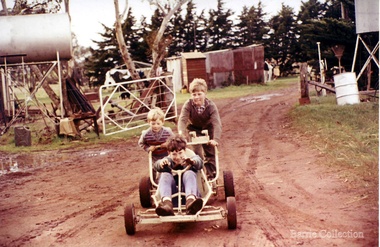 Photograph, David, Robert and Vivian Barrie, c1964