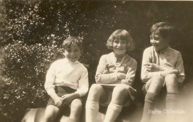 Photograph, Bruce and Max Myers with Edna (Butler) Missen, Unknown