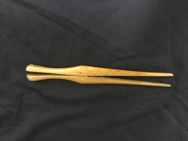 Functional object - Glove stretcher, 1890