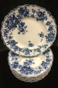 Dinner plates, J & G Meakin