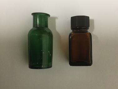 Glass bottle