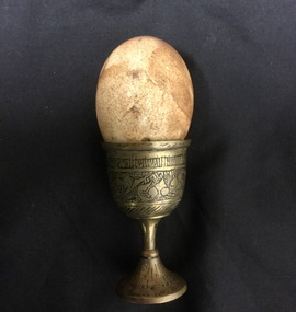 Egg and egg cup