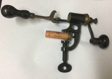 Shot gun cartridge maker, ICI Australia Ltd