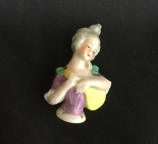 Figurine