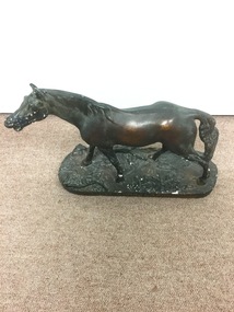 Statue, 1932