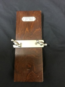 Tie press, Forsbrey
